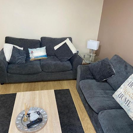 Cosy 3-Bedroom House, Stones Throw To Beach ウェーマス エクステリア 写真